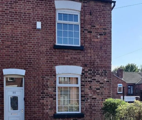 Victorian Semi Detached House Behind The High Street