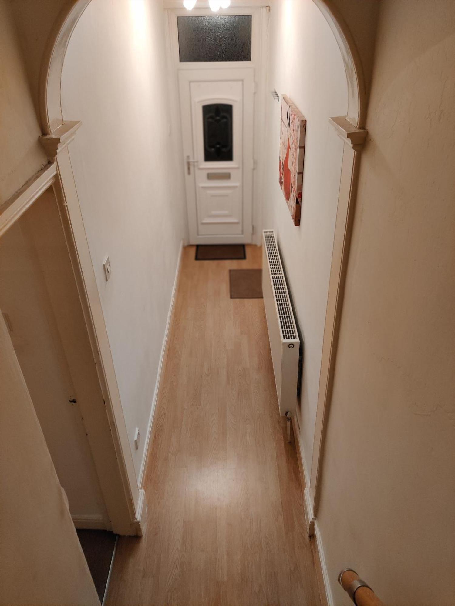 Victorian Semi Detached House Behind The High Street Holiday home *