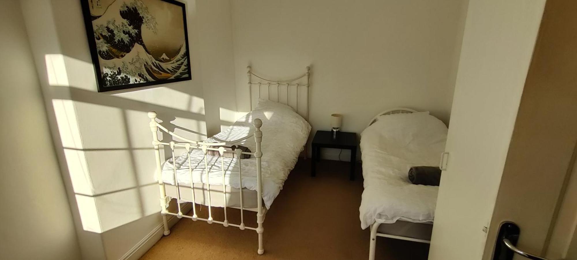 Holiday home Victorian Semi Detached House Behind The High Street Newton-le-Willows