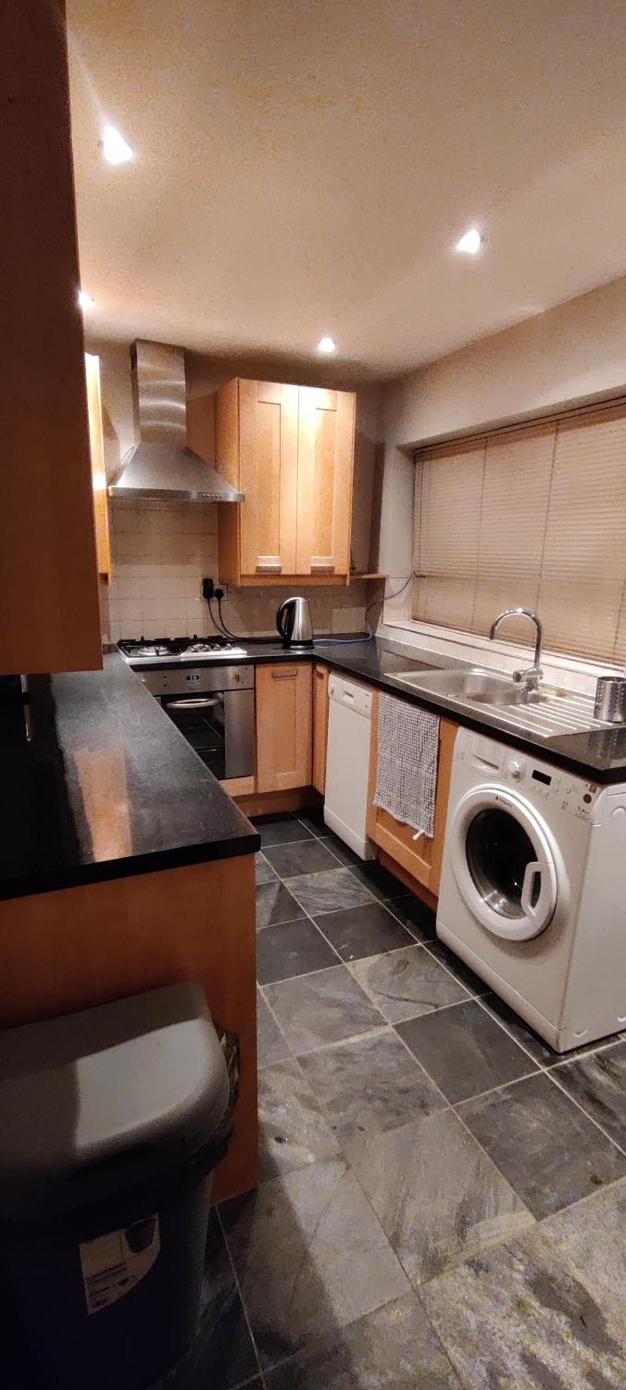 Victorian Semi Detached House Behind The High Street * Newton-le-Willows